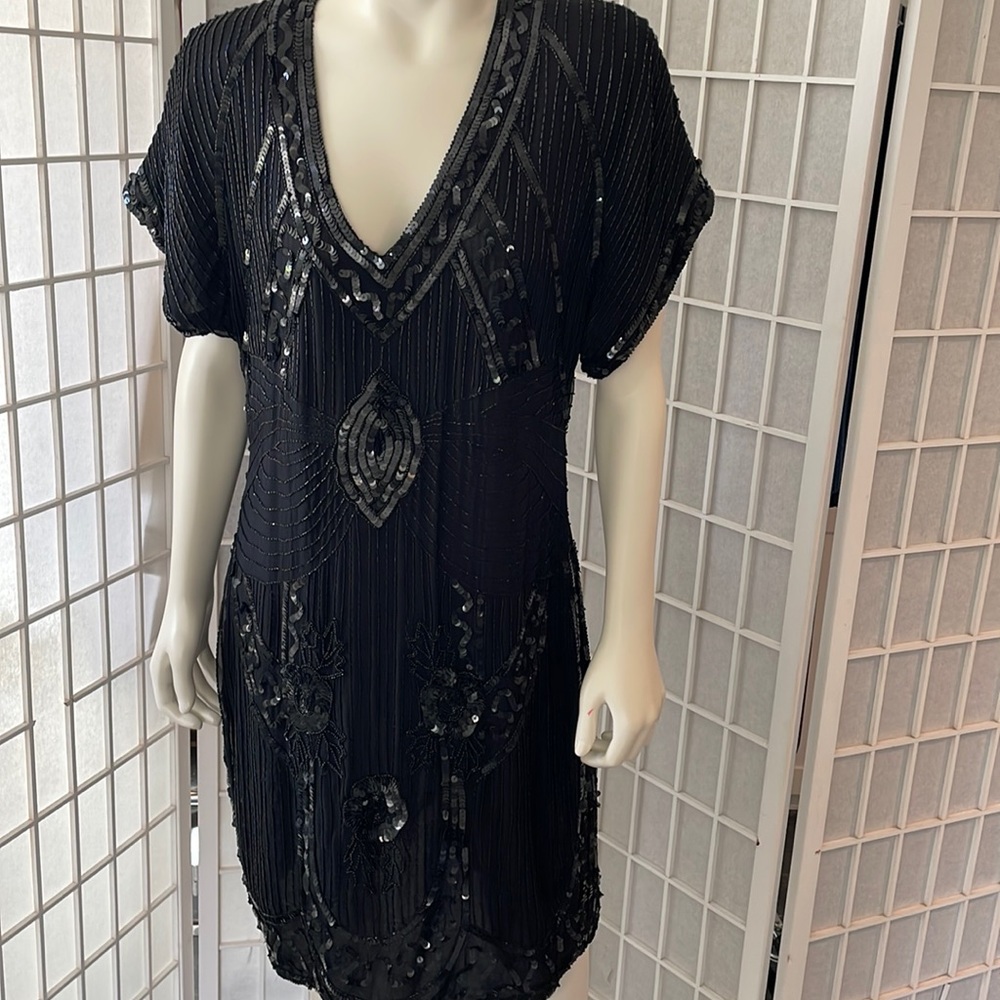 Sparkle in this Beaded Stenay Dress Sz 14